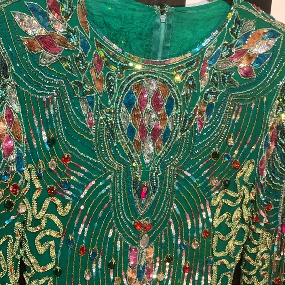 1980s Vintage Fully Embellished Sequin/Silk Emerald Green Long Sleeve Top Small - Picture 14 of 17
